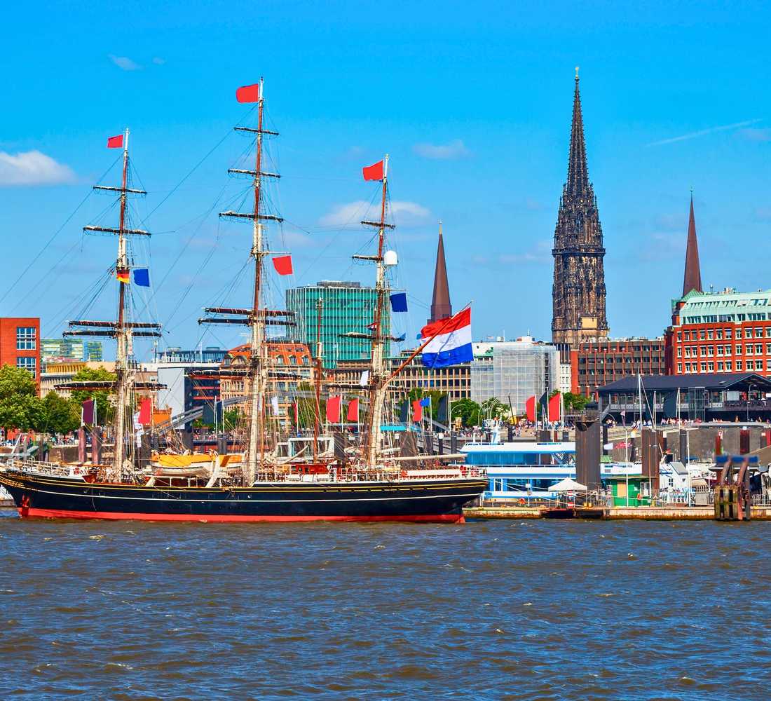 Hop-On Hop-Off Stadtrundfahrten für Hamburg – Berühmte Wahrzeichen in Hamburg und flexible Tickets im Jahr 2026 Hop-On Hop-Off Stadtrundfahrten in Hamburg, Deutschland – Offene Busse, Top-Attraktionen und kostenlose Stornierung im Jahr 2026